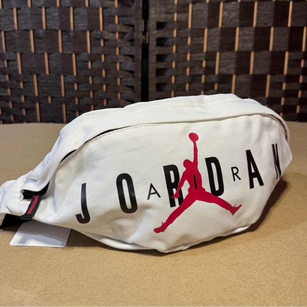 Jordan Crossbody Bag J0A00